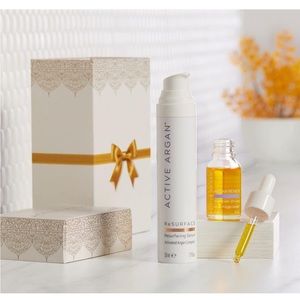 NEW GIFT SET ACTIVE ARGAN TOTAL RESURFACING SERUM & ARGAN RENEW ALL OVER DROPS